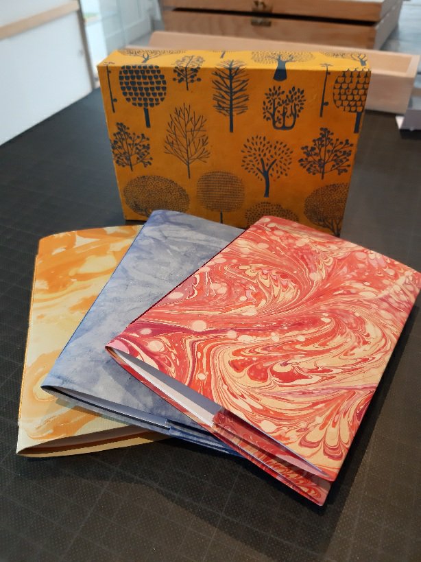 Faire ses propres carnets créatifs ? C&rsquo;est possible chez Double-Page, à Redu&nbsp;!